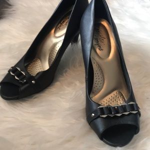 Dex Flex Comfort Open Toe 3” heel - Size 8.5